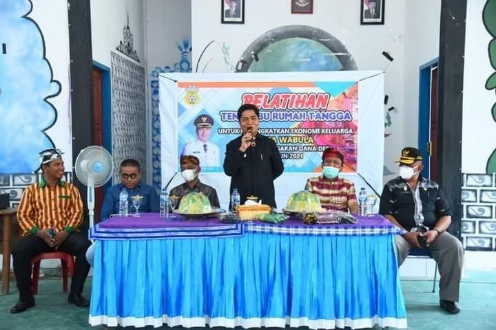 BUPATI BUTON BUKA PELATHAN TENUN IRT