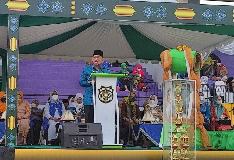 SAMBUT TAMU DAERAH, MASYARAKAT BUTUR DIIMBAU BERSIKAP RAMAH