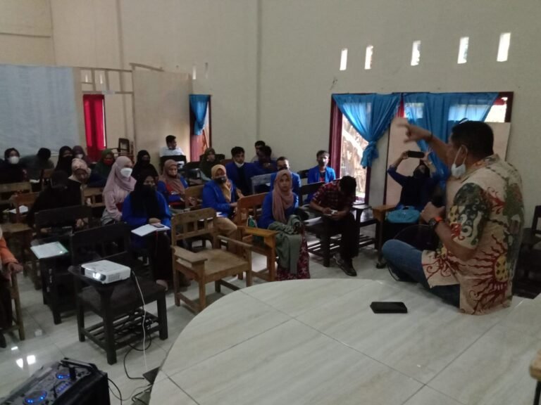 HUGUA KULIAH UMUM DI KAMPUS ITBM WAKATOBI