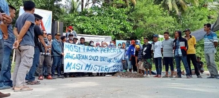 DIYAKINI BUTUR TAK AKAN DIASPAL, DEMONSTRAN ANCAM TUTUP SELURUH AKSES