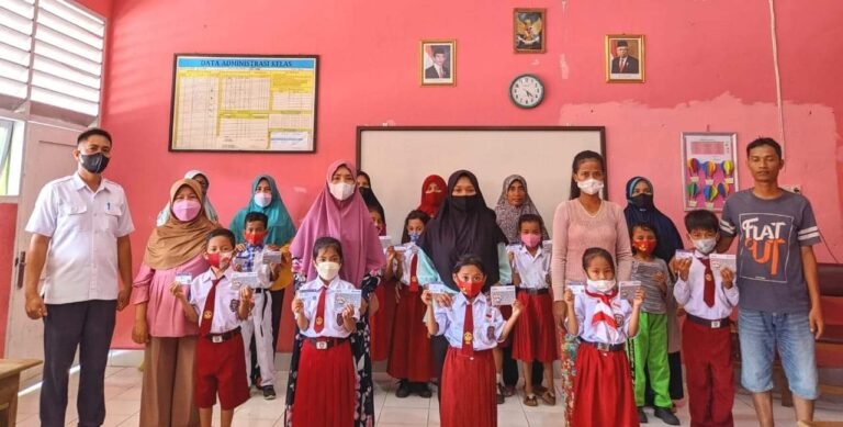 SDN 2 WANCI SALURKAN BANTUAN PIP KEPADA 29 SISWA