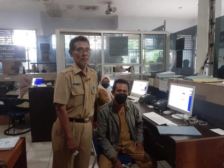 PEMUTIHAN PAJAK KENDARAAN, BISA 100 ORANG SEHARI
