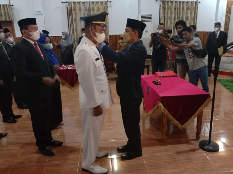 ENAM BULAN LEBIH JABAT BUPATI WAKATOBI, H HALIANA MULAI ROMBAK KABINET