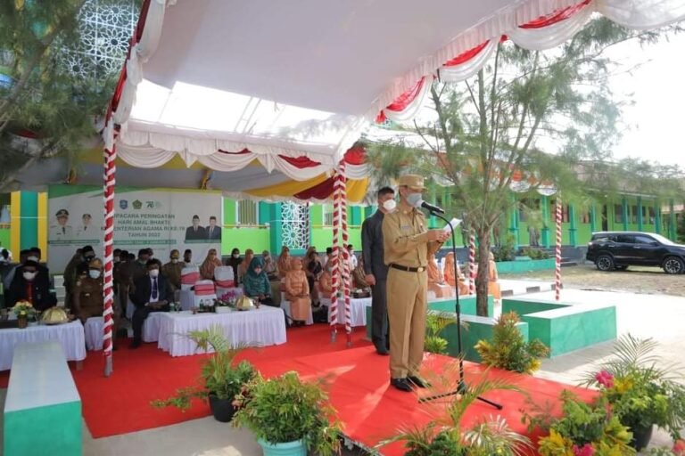 HAB KE 76, BUPATI WAKATOBI JADI IRUP