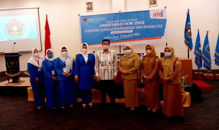 PWI KABUPATEN/KOTA WAJIB BENTUK IKWI