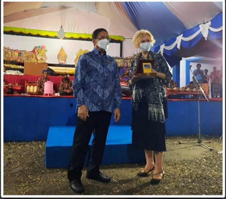 DUBES RUSIA KAGUMI PEGELARAN WAYANG KULIT HPN 2022