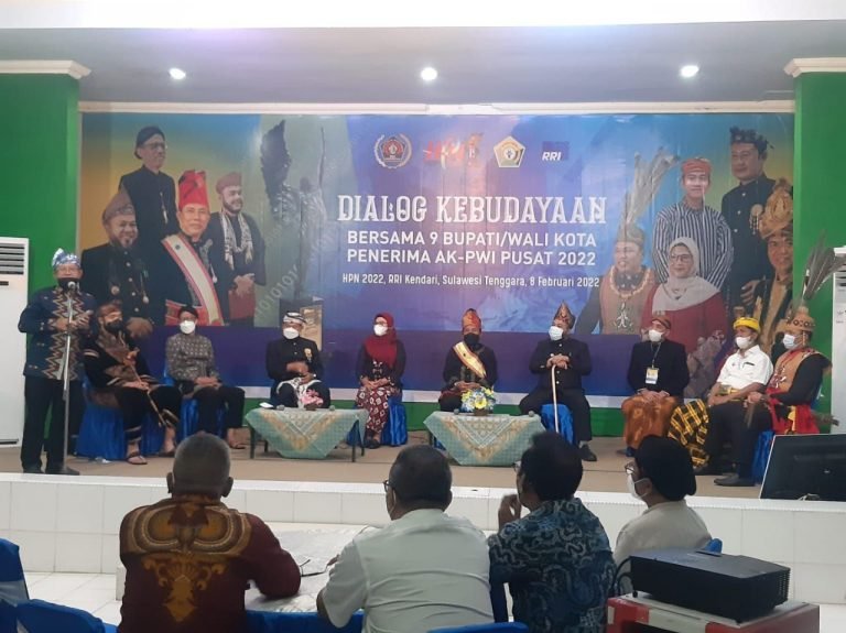 ANUGERAH KEBUDAYAAN, APRESIASI PERS PADA KEPALA DAERAH YANG PEDULI KEBUDAYAAN