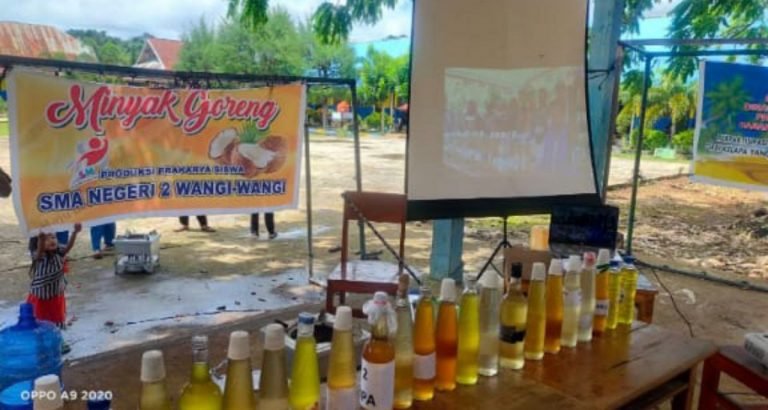 PRODUKSI MINYAK GORENG TRADISIONAL TERBANYAK, KASEK SMAN 1 WANGI-WANGI: SEKALIGUS AJANG SILATURRAHMI
