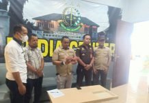 TERDAKWAH, MANTAN BENDAHARA BOS SMAN 1 KABAWO KEMBALIKAN UANG HASIL KORUPSI