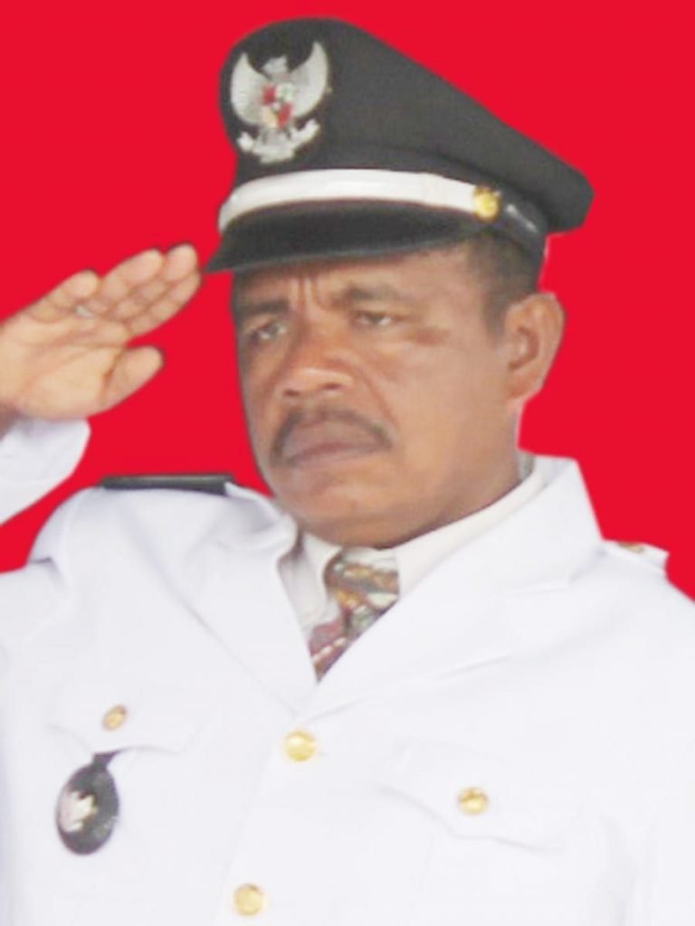 RANGKAP LIMA JABATAN, SEKCAM WAKORUT BUTON UTARA DISOROT