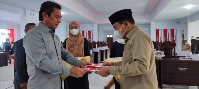 DPRD DAN PEMKAB BUTUR GELAR RAPAT PARIPURNA, INILAH PENJELASAN RIDWAN ZAKARIA