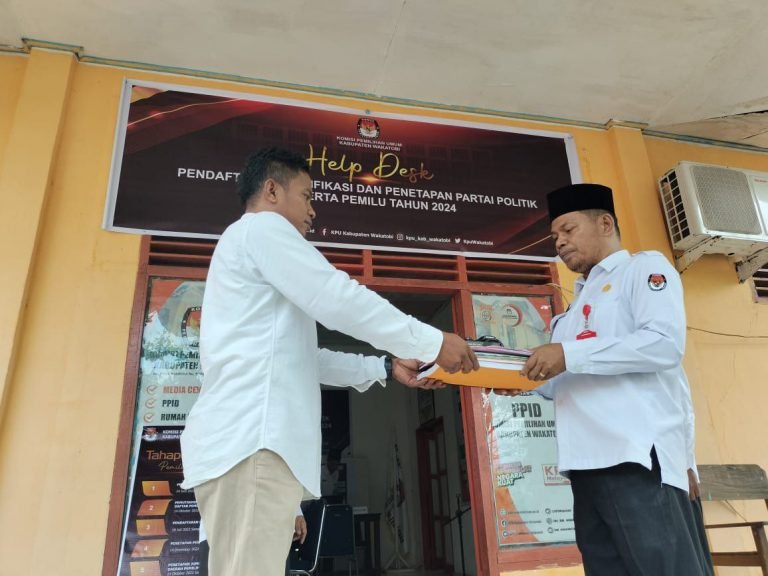 KPU WAKATOBI RESMI MEMBUKA HELP DESK PENDAFTARAN PARPOL PESERTA PEMILU 2024, PBB WAKATOBI SIAGA DIHARI PERTAMA