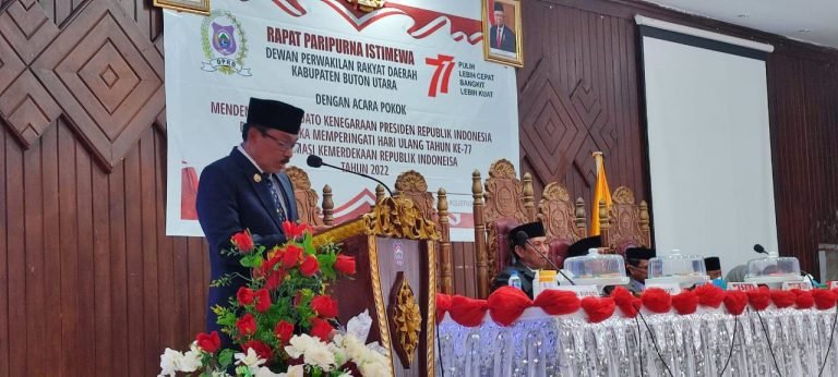 DENGARKAN PIDATO KENEGARAAN PRESIDEN RI, DPRD DAN PEMKAB BUTUR GELAR RAPAT PARIPURNA ISTIMEWAH