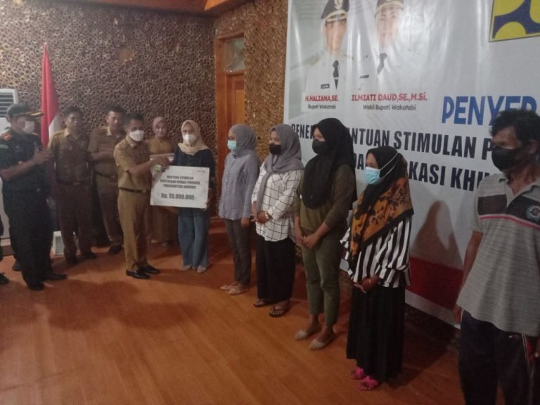 95 KK DI WAKATOBI DAPAT BANTUAN DANA RUMAH LAYAK HUNI