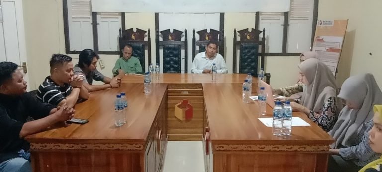 TRANSPARANSI PEMILU 2024, BAWASLU WAKATOBI AKAN MAKSIMALKAN PUBLIKASI DAN DOKUMENTASI