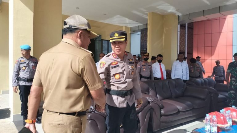 OPERASI ZEBRA ANOA, WABUP BUTUR HIMBAU MASYARAKAT PATUHI ATURAN LALIN