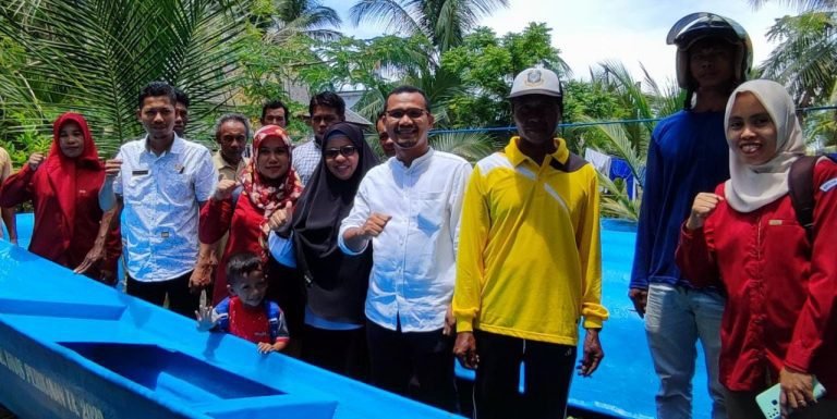 RAHMAN, ANGGOTA DPRD BUTUR KOMITMEN PERJUANGKAN KESEJAHTERAAN NELAYAN