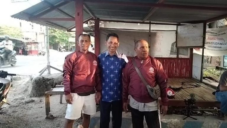 KECIPRAT JAKET PERSATUAN GRATIS, TUKANG OJEK DI WAKATOBI SUMRINGAH