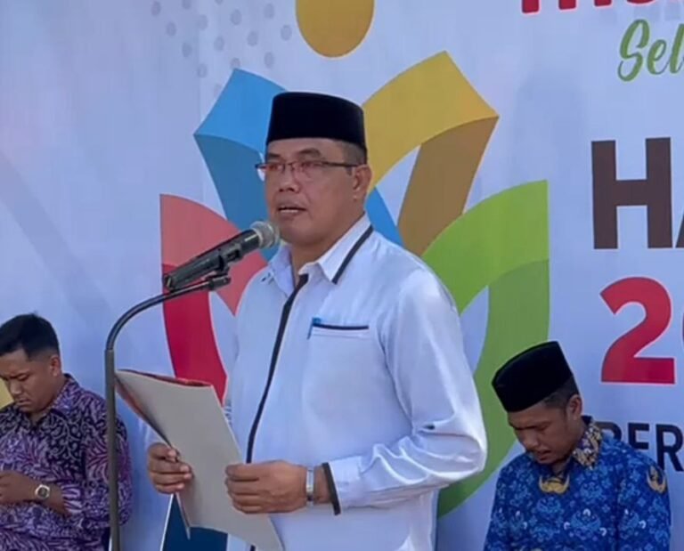UPACARA HARI GURU DI LINGKUNGAN KEMENAG WAKATOBI, H LA UMURI SAMPAIKAN PESAN MENTERI AGAMA RI