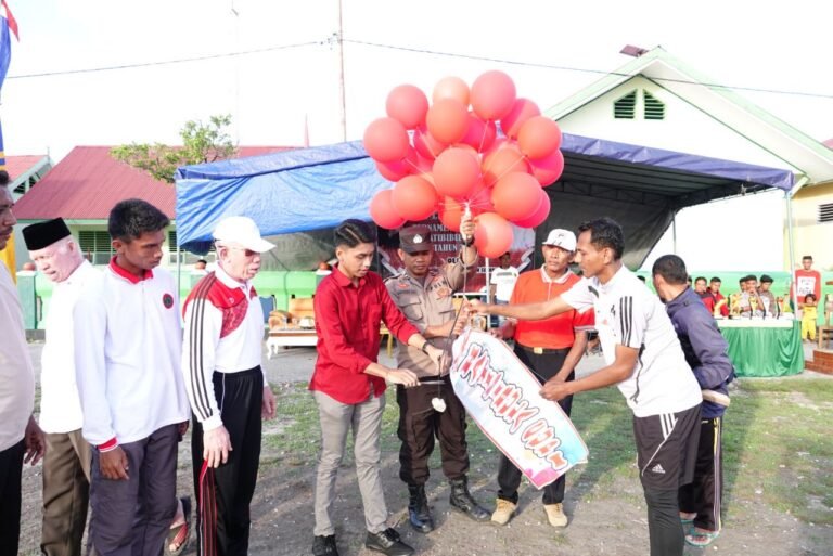 KETUA KONI BUSEL BUKA TURNAMEN HATIBIBULA CUP 1