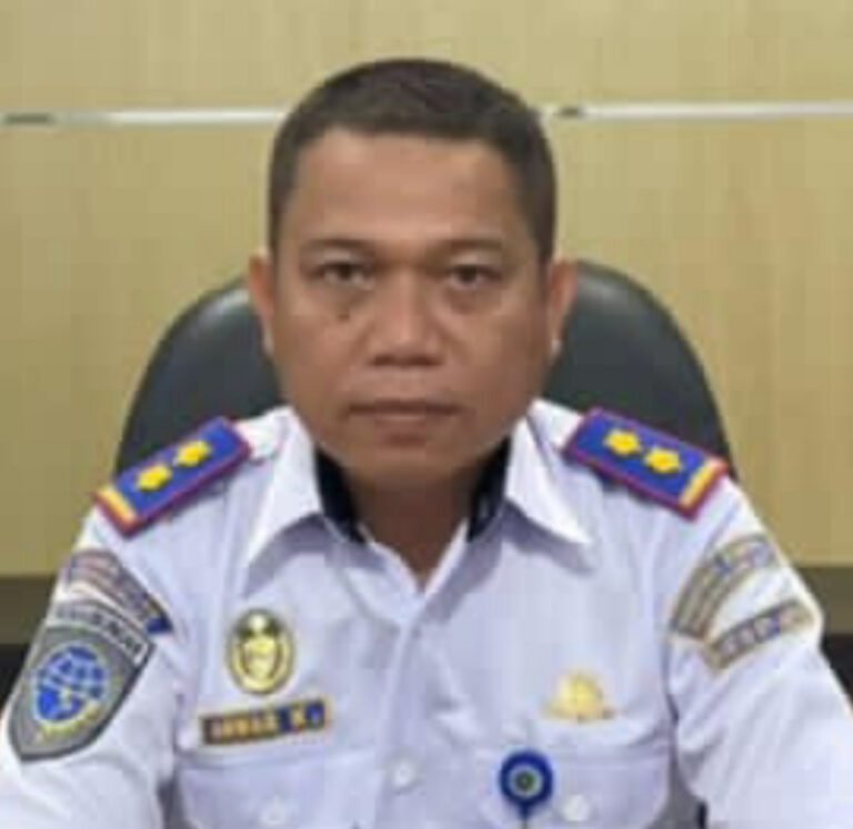 CUACA EKSTRIM, SYAHBANDAR WAKATOBI TERBITKAN MAKLUMAT PELAYARAN