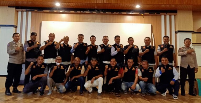 JELANG PENGUKUHAN, POKDAR KAMTIBMAS WAKATOBI GELAR RAPAT INTERNAL