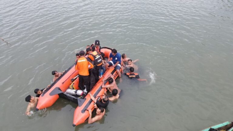 BOCAH TERSERET ARUS DI TELUK KENDARI DITEMUKAN MENINGGAL DUNIA