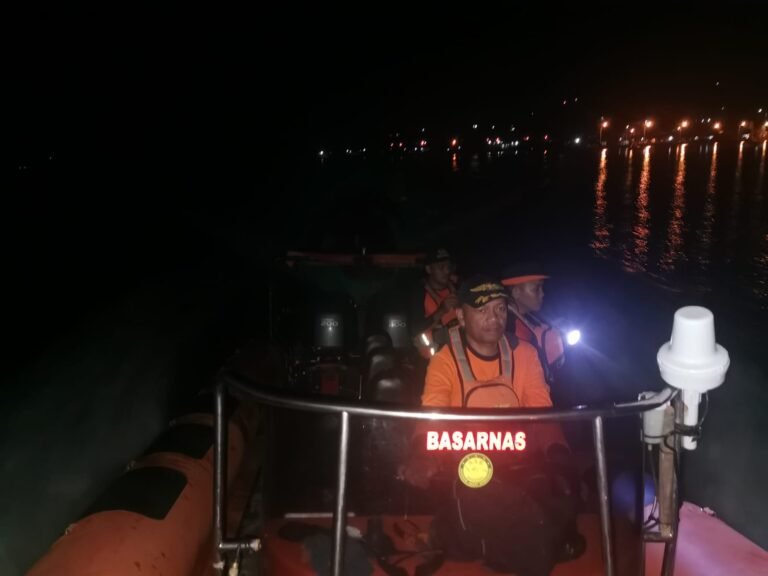 NELAYAN ASAL BUSEL SULTRA HILANG SAAT MELAUT