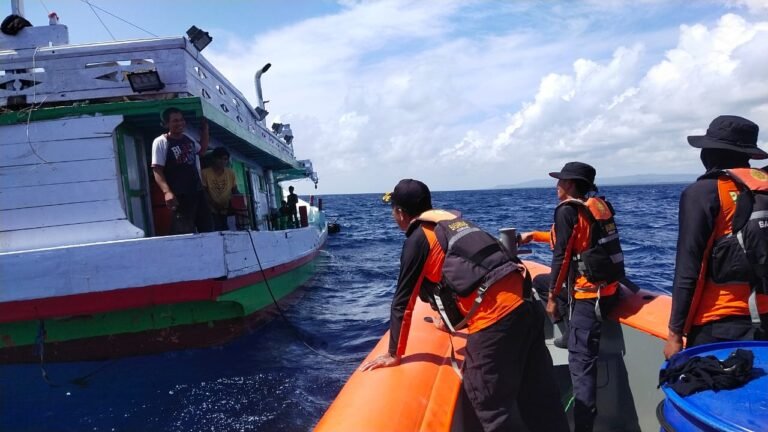 LIMA HARI BERLALU, ABK KM RISKA HIDAYAH 03 BELUM DITEMUKAN