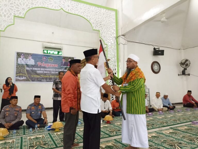 PEMKAB BUTUR GELAR SEREMONIAL PELEPASAN JCH 2023