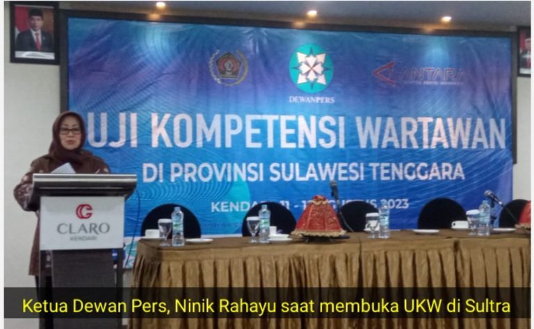 KETUA DEWAN PERS RESMI MEMBUKA KEGIATAN UKW DI SULTRA