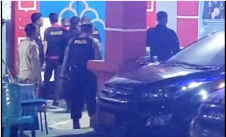 MANTAN BUPATI BUSEL SULTRA RESMI JADI TAHANAN KEJAKSAAN