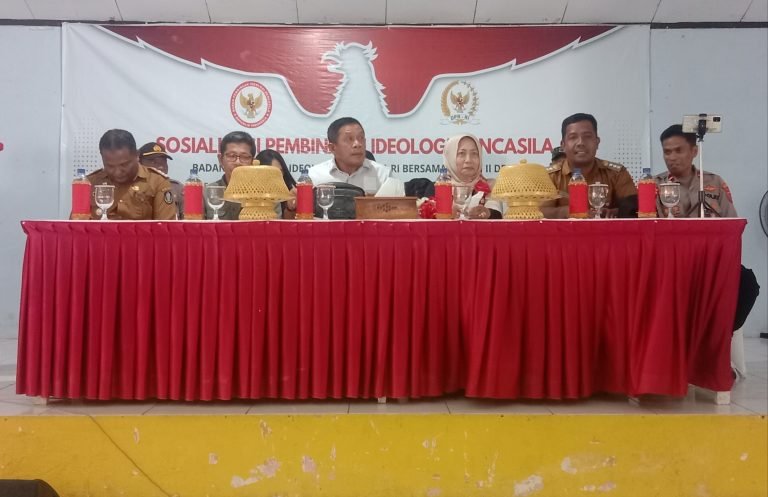 KOMISI II DPR-RI DAN BPIP SOSIALISASI PEMBINAAN IDEOLOGI PANCASILA DI WAKATOBI