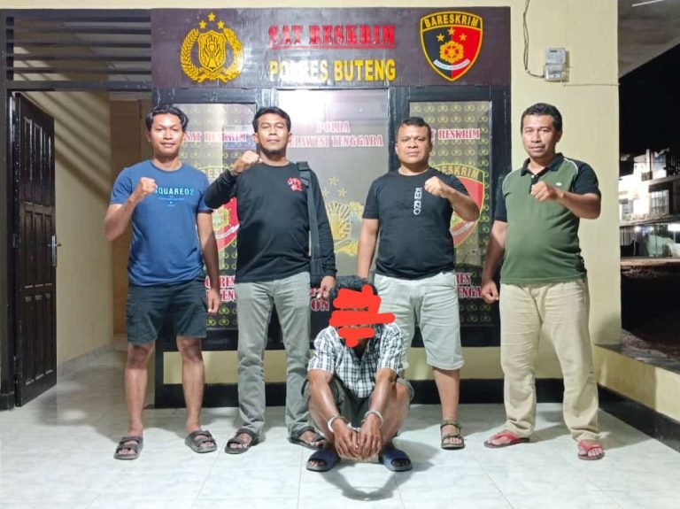 MAWAR DICABULI BAPAK TIRI DI BUTENG