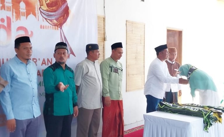PONPES NURUL FURQON TOMIA GELAR WISUDA SANTRI ANGKATAN PERTAMA