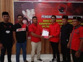 PDIP BUSEL BUKA PENDAFTARAN BACABUP, ANAK MANTAN BUPATI BUSEL KEMBALIKAN FORMULIR
