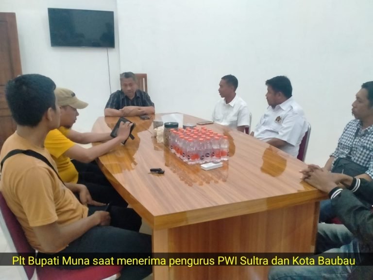 BEGINILAH RESPON BUPATI MUNA ATAS RENCANA PEMBENTUKAN PWI DI DAERAHNYA