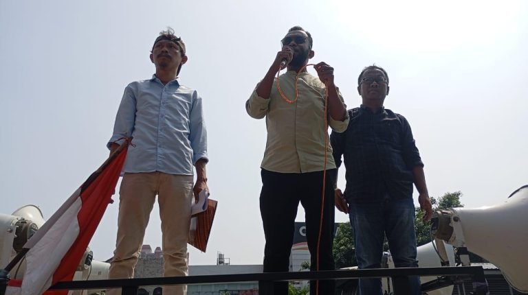 Demo di Kemendagri, Pj Bupati Buteng Minta Dicopot