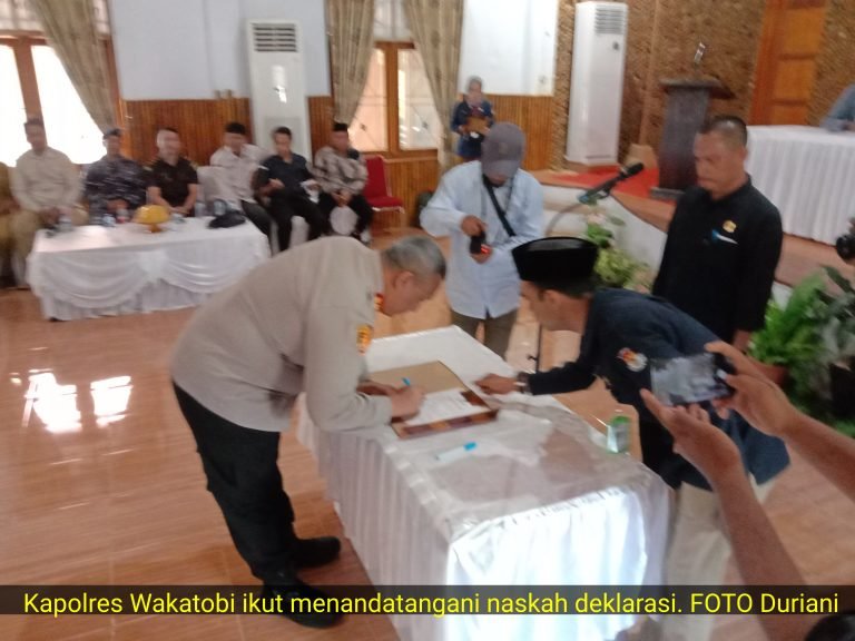 KPU DAN POLRES WAKATOBI WARNING PASLON BUPATI DAN WAKIL BUPATI
