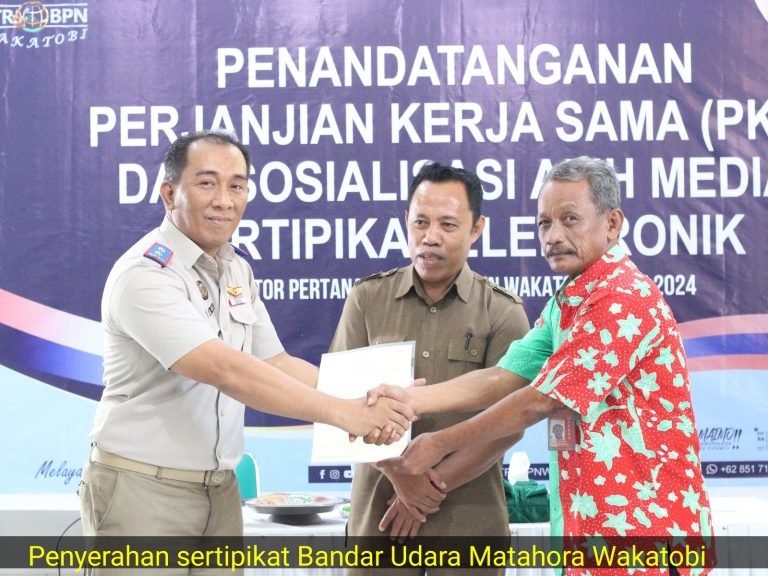 BANDARA UDARA MATAHORA WAKATOBI RESMI MILIKI SERTIPIKAT