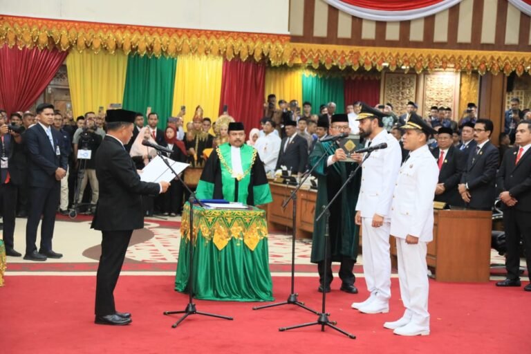 Mendagri Melantik Gubernur dan Wakil Gubernur Aceh Masa Bakti 2025-2030