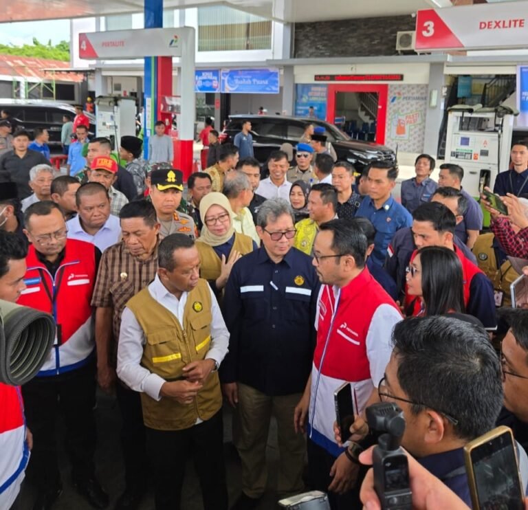 Kunker di Kota Baubau, Menteri ESDM Pastikan Stok dan Kualitas BBM Terpenuhi Jelang Idul Fitri