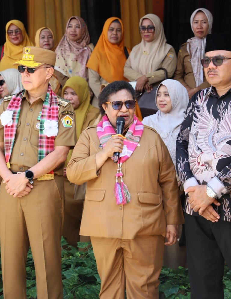 Kunjungi SMAN 1 Kota Baubau, Begini Pesan Wamendagri