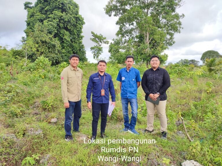 Kantor Pertanahan Wakatobi Bersama Dinas PUPR Setempat Tinjau Lokasi Pembangunan Rumdis PN Wangi-Wangi
