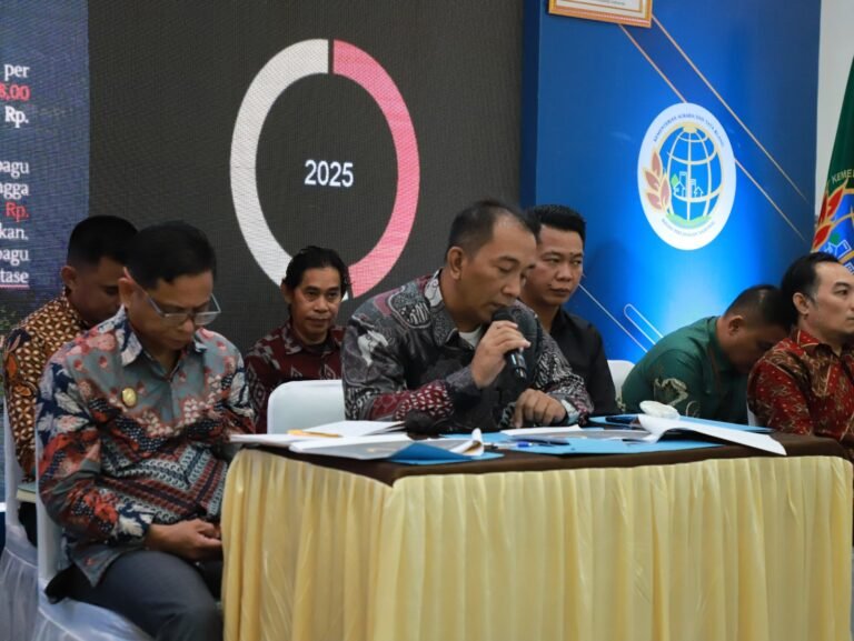 Kepala Kantor Pertanahan Kabupaten Wakatobi Paparkan Kinerja Semester I di Rakerda Kanwil BPN Sultra