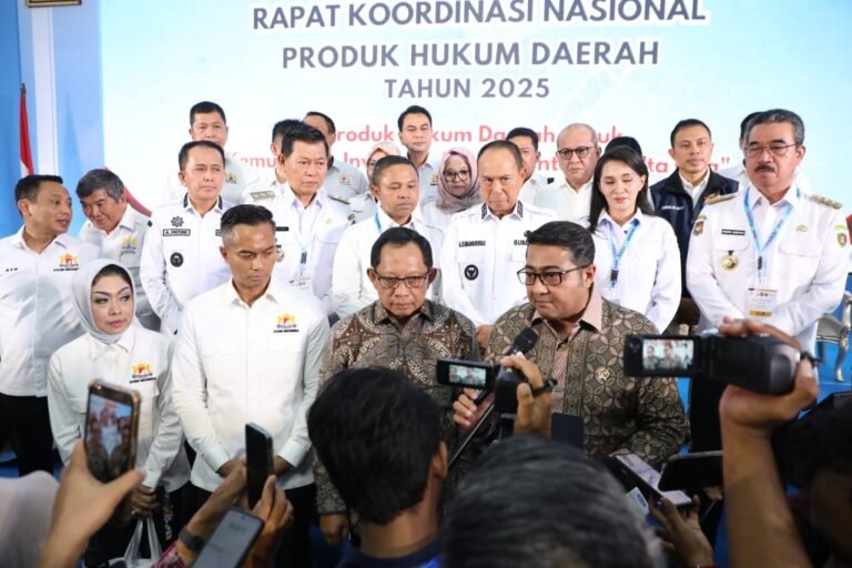 Di Rakornas Produk Hukum Daerah, Mendagri Imbau Pemda Permudah Izin Berusaha