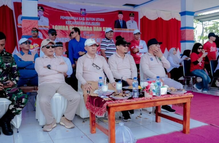Pimpin Upacara Defile Perayaan HUT RI Ke-80, Bupati Butur Serukan Jaga Semangat Persatuan dan Perjuangan dengan Karya Nyata