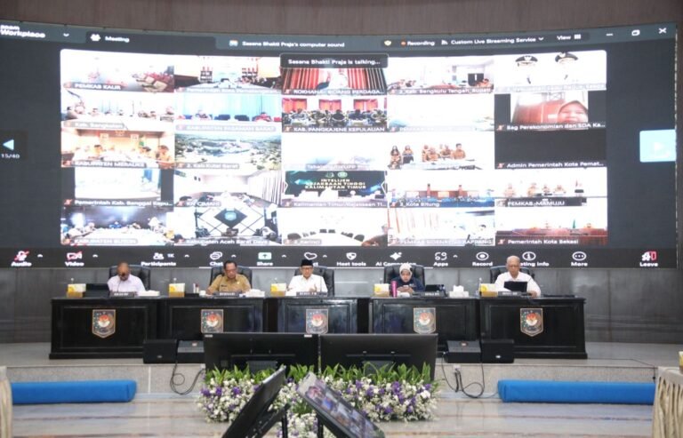 Turunkan Angka Kemiskinan Ekstrem, Mendagri Tekankan Bantuan ke Masyarakat Harus Tepat Sasaran