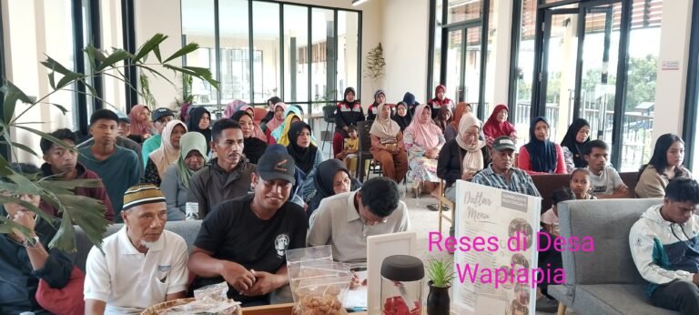 Kerap Hadir Menyapa dan Membawa Program, Anggota DPRD Sultra Familiar di Masyarakat Dapil