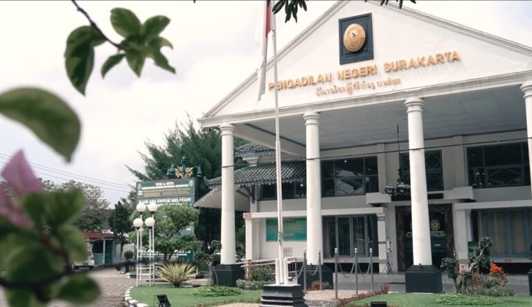Sidang Gugatan Ijazah Presiden ke-7, Pengadilan Negeri Surakarta Imparsial